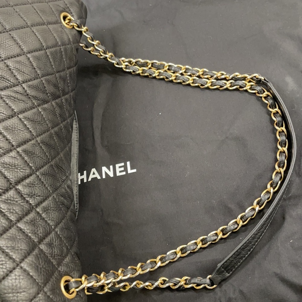 AUTHENTIC Chanel XXL Airline Travel Bag - Picture 15 of 16